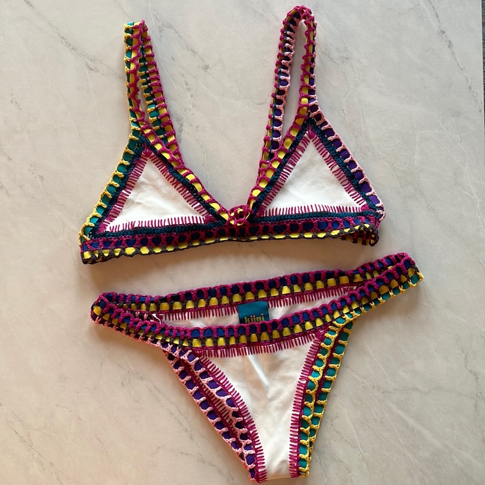 Kiini white bikini